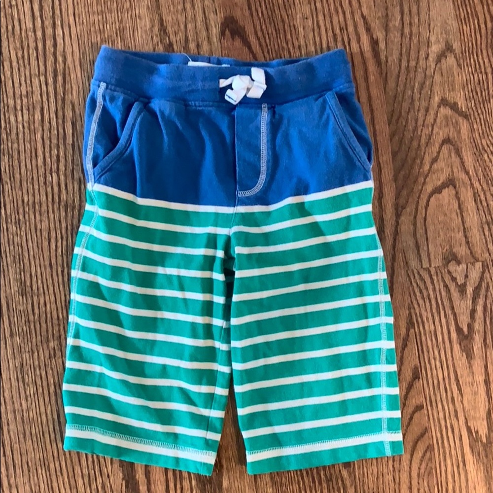 MiniBoden boys toweling shorts size 6